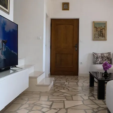 House Carmen